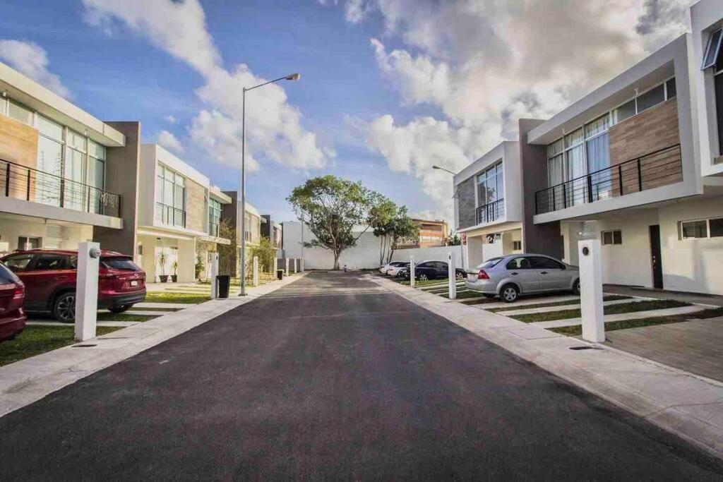 Altus Homes By Andiani Travel Cancun Exterior photo